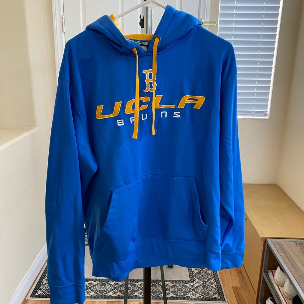 Stadium athletic pullover size large